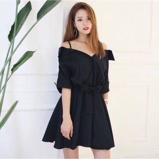 Đầm đen xoè cổ bẻ 2 dây (kèm hình thật) giá sỉ