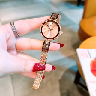 Đồng hồ gucci03 lắc đẹp