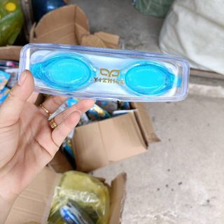 Kính bơi trẻ em