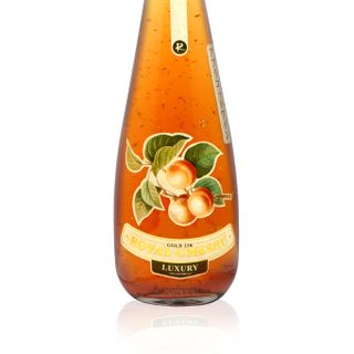 RƯỢU MƠ VẢY VÀNG ROYAL UMESHU GOLD 23K LUXURY