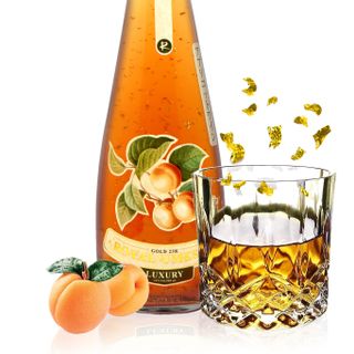 RƯỢU MƠ VẢY VÀNG ROYAL UMESHU GOLD 23K LUXURY