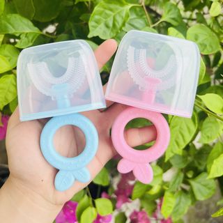Bàn chải chữ U cho bé có nắp