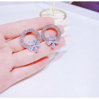 khuyên tai đồng giá 80k