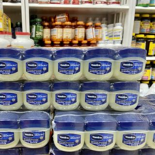 Sáp dưỡng ẩm Vaseline Pure Petroleum Jelly Original lọ 49g từ Mỹ dùng được cho cả Mặt và Body.