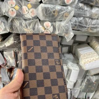 Ví dài cầm tay