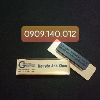 Bảng tên nhân viên, bảng tên đồng mạ vàng đẹp, bảng tên giá rẻ