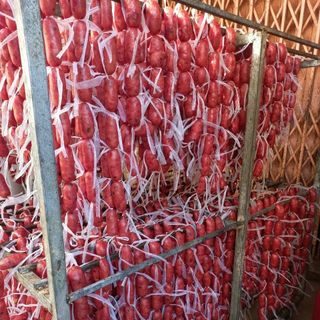 lạp xưởng tươi