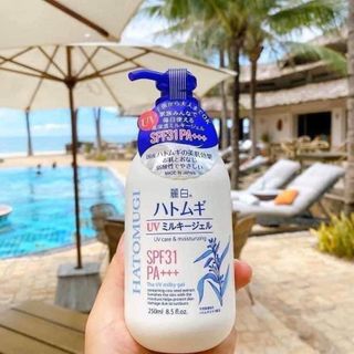 Sữa dưỡng thể chống nắng body Hatomugi 250ml