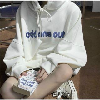 Áo hoodie tay phồng in odd one out form dưới 70kg