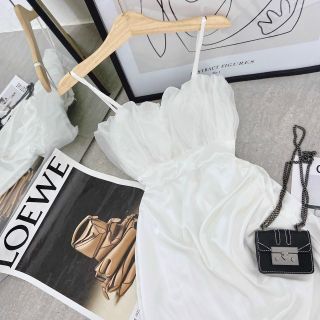 ĐẦM TRẮNG 2S XẾP LY NGỰC PHỒNG XẺ ĐÙI