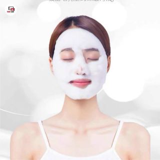 Nạ sủi bọt rau má giúp sạch sâu, thu nhỏ lỗ chân lông