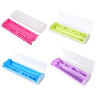 Hộp đựng bàn chải đánh răng điện bên trong chứa lớp silicon