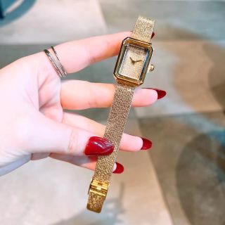 Đồng hồ chanel03 lắc nhỏ