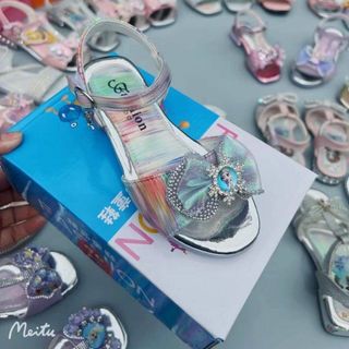 Sandal trẻ em đính nơ công chúa