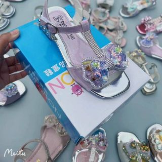Sandal trẻ em đính nơ công chúa