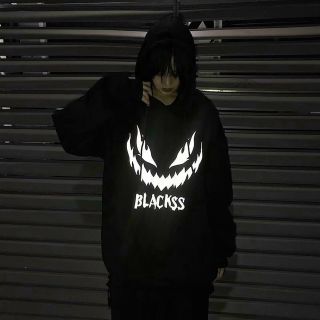 Áo hoodie form dưới 65kg logo in phản quang