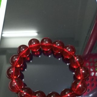 Chuỗi đeo tay 14 ly màu đỏ y hình