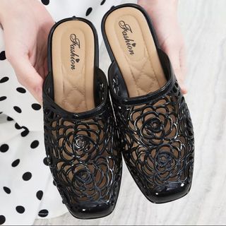 Dép sục mủ hoa hồng llaze