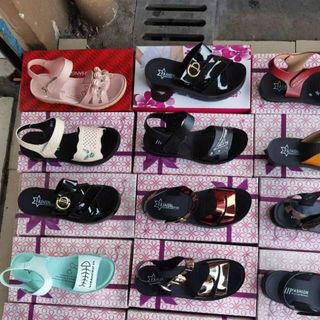 Sandal nữ thanh lý 21/6/22