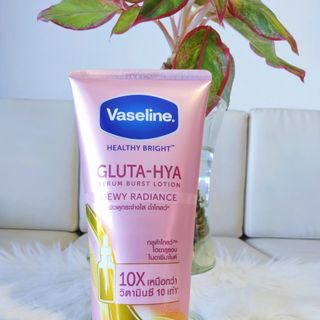 Sữa Dưỡng Thể Vaseline Healthy Bright Gluta HYA Serum 10X Thái Lan 330ml