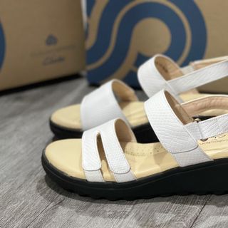 Sandal clarks nữ