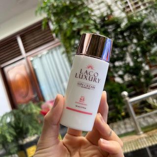 Kem chống nắng laco luxury