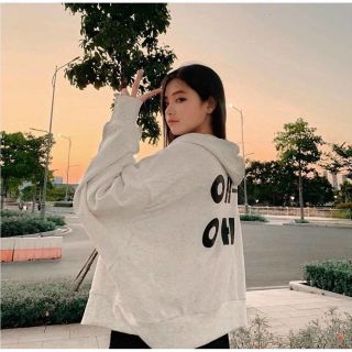 Áo khoác nỉ in OHOH màu trắng