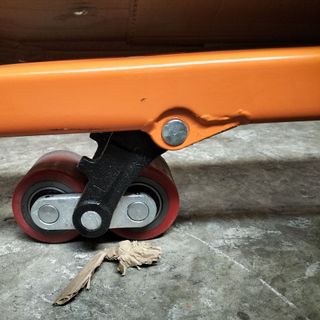 Xe nâng tay 2T5 (2500kg) giá rẻ càng hẹp