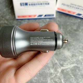 Tẩu sạc ô tô 20w có LED hiển thị ZUZG C13PD