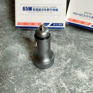 Tẩu sạc ô tô 20w có LED hiển thị ZUZG C13PD