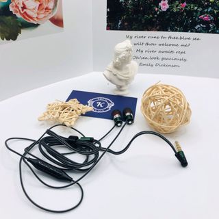 Tai Nghe Dây - Jack 3.5mm - Excellent Sound - Có Núm - Có Mic - Điểu Khiển Âm Lượng - Chính Hãng LYZ ( Hongkong) - Model Y995