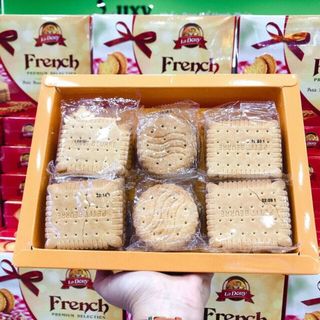 HỘP BÁNH TÂY CỰC NGON LẮM ĐÂY