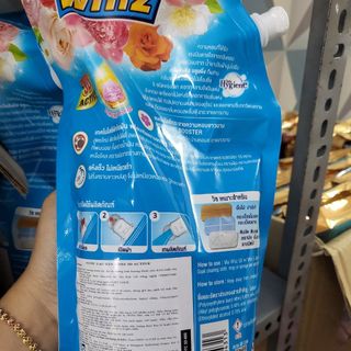 Lau sàn túi whiz xanh 800ml