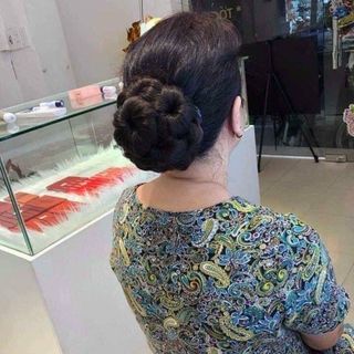 Tóc giả búi hoa kẹp