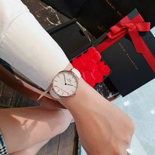SET ĐỒNG HỒ D W DA KÈM HOA COUPLE CAO CẤP