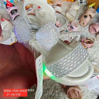 Lô Sandal trẻ em đế mềm có đèn giá rẻ