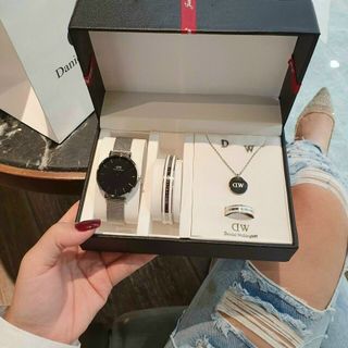 SET ĐỒNG HỒ D W KÈM DÂY CHUYỀN LẮC TAY NHẪN ĐÔI BÔNG