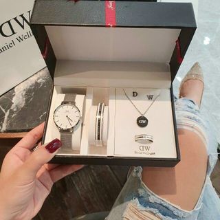 SET ĐỒNG HỒ D W KÈM DÂY CHUYỀN LẮC TAY NHẪN ĐÔI BÔNG