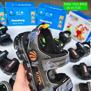 sandal trẻ em màu đen R006-1053