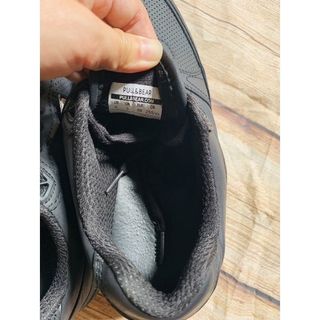 Giày pull and bear