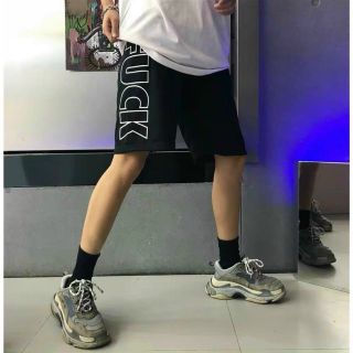 Quần thun lửng in chữ chất thun 2 da mềm mịn