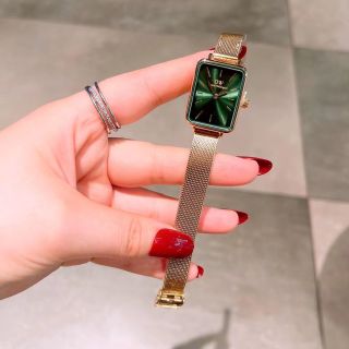 Đồng hồ dw06 vuông nữ