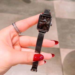 Đồng hồ dw06 vuông nữ