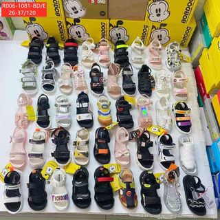 Sandal trẻ em đi học R006-1081