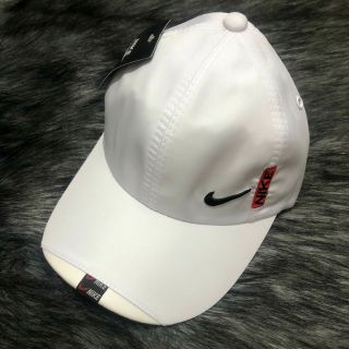 Nón kết dán tem ni ke