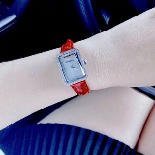 SET CHANELLL LLEATHER WATCH