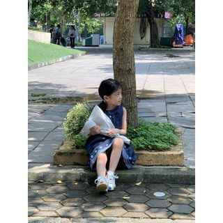 váy bé gái chân váy denim bèo ngực gấu thêu hoa TL30 váy cho bé gái xinh xắn thời trang, đường may đều đẹp chắc chắc