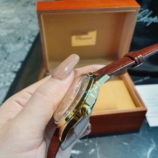 ĐỒNG HỒ RA DO DÂY DA CƠ NAM TRUNG CẤP