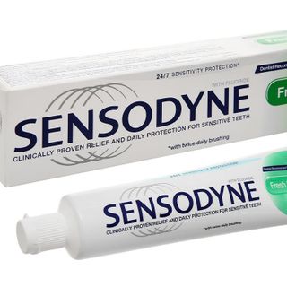 Kem đánh răng sensodyne chống ê buốt Thái Lan