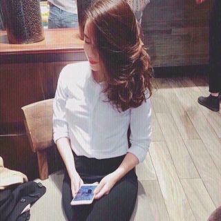 Áo sơ mi kiểu tay dài cổ bể có 1 túi ngực chất lenin thun